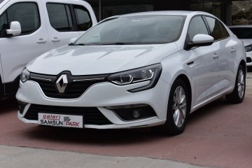 Samsun Park'dan 2018 Renault Megane 1.5dCi Touch Otomatik -  118.000KM
