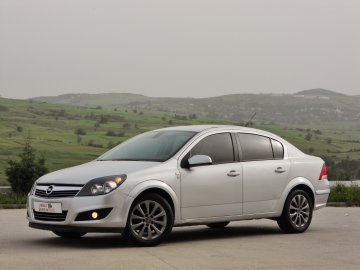 Samsun Park'dan 2011 Opel Astra 1.6 Enjoy 61.000KM - OTOMATİK -